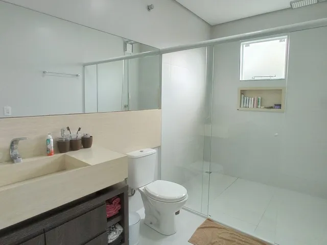 Imagem 2: Casa À Venda, 4 Quartos(1 Suite), 2 Vagas, 355M2, Ratones, Florianópolis /Sc
