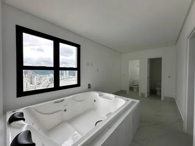 Imagem 5: Cobertura com 4 Dormitórios À Venda Sendo 4 Suítes, 418.0 M² por - R$ 13.999.000,00 - Centro - Itapema/Sc