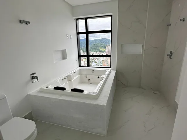 Imagem 3: Cobertura com 4 Dormitórios À Venda Sendo 4 Suítes, 418.0 M² por - R$ 13.999.000,00 - Centro - Itapema/Sc