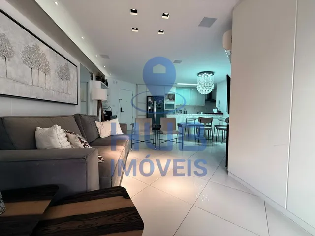 Imagem: O apartamento possui 4 Dormitórios, 1 Suíte, 3 Banheiros,