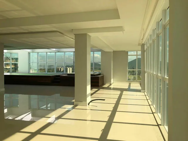Imagem 14: Cobertura Duplex, 5 Dormitórios(5 S), 417M2 - Meia Praia - Itapema/Sc