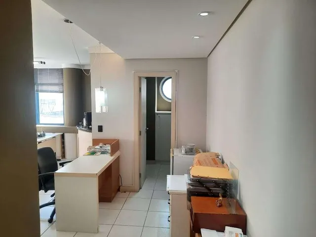 Imagem 8: Sala Comercial à Venda, 81,8 m2, 2 ambientes com sacada, 2 bwc, garagem, Centro