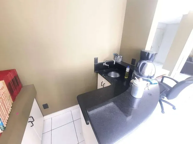 Imagem 13: Sala Comercial à Venda, 81,8 m2, 2 ambientes com sacada, 2 bwc, garagem, Centro