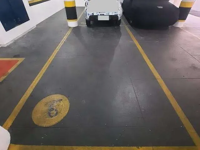 Imagem 7: Sala Comercial à Venda, 81,8 m2, 2 ambientes com sacada, 2 bwc, garagem, Centro