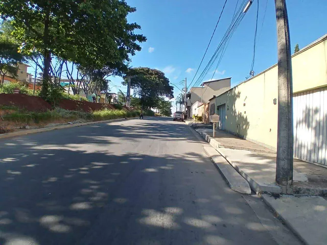 Imagem: Casa À Venda no Bairro Água Branca