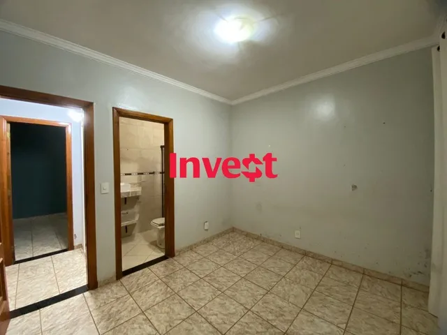 Imagem 15: Casa com 2 Pavimentos 3 Suítes Ótima Localização Dentro de Condomínio na Rua 05 em