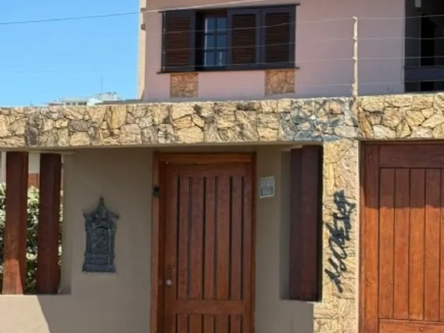 Imagem 14: Leilão de Casa Espaçosa com 3 Quartos em Cavaleiros, Macaé-Rj: 279M², 1 Vaga e 2