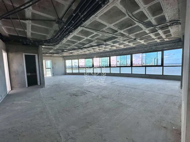 Imagem: Exclusividade e Luxo À Beira do Rio Capibaribe!