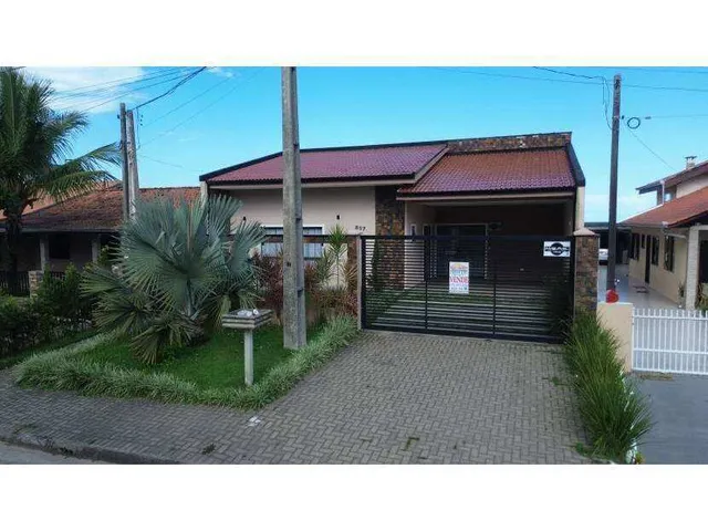 Imagem: Casa de Alto Padrão na Quadra da Praia