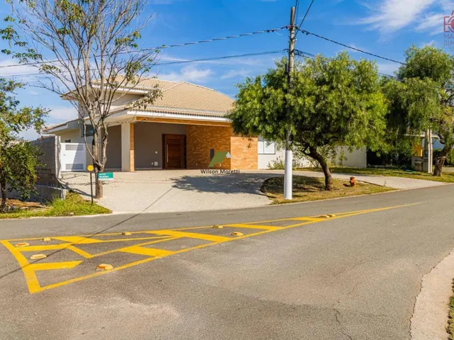 Imagem: Linda Casa Térrea em Condomínio de Alto