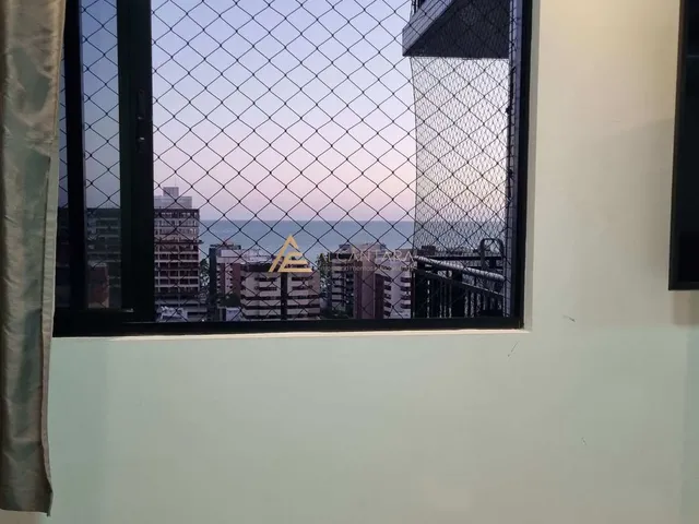 Imagem 3: Luxo e Conforto com 3 Suítes, Sendo 1 Master e Varanda Gourmet na Ponta Verde !!!