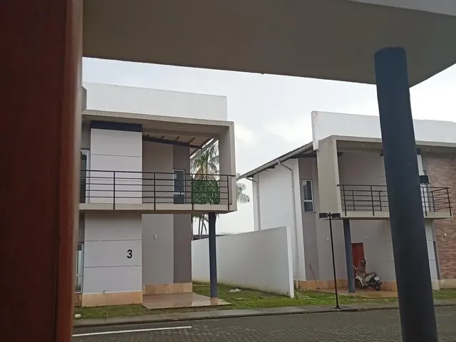 Imagem: Alugo casa de condomínio com projetados