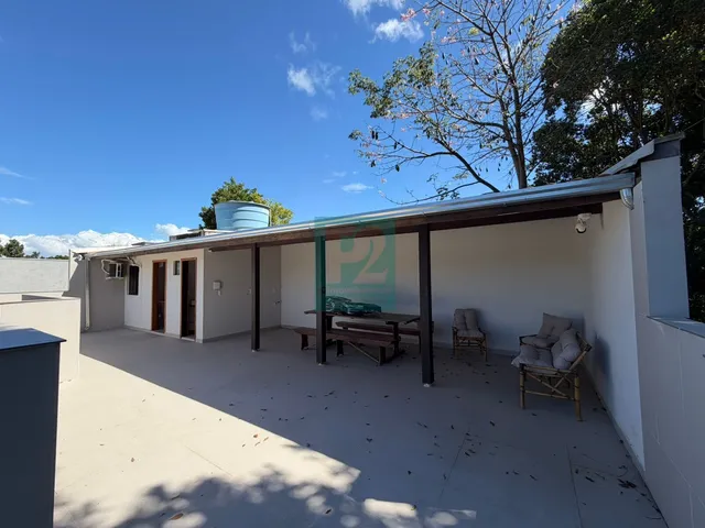 Imagem 11: Casa Com 03 Quartos e Ampla Área De Lazer no Bairro de Mariscal - Bombinhas/SC