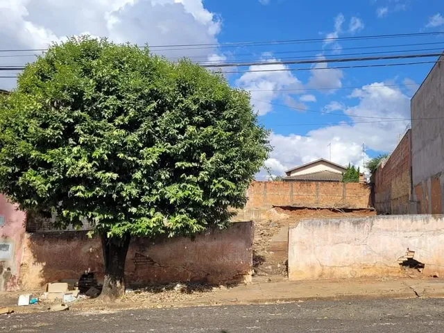 Imagem: Terreno de 275 M² a Venda no Rebouças
