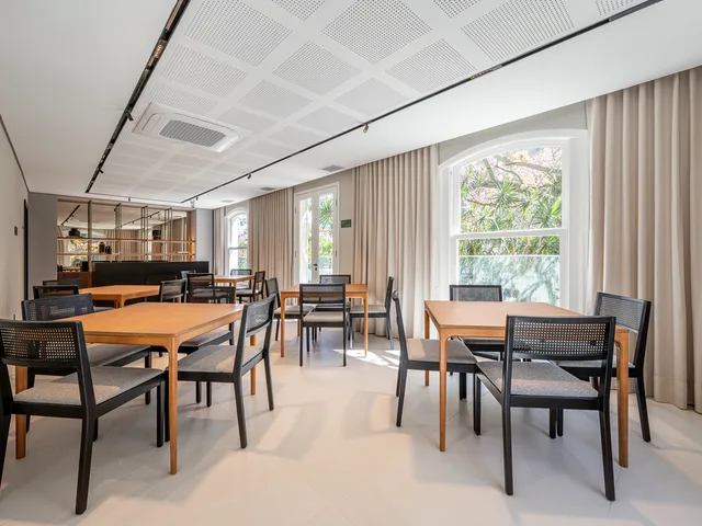 Imagem 15: Casa Cabral Apartamento com 3 dormitórios