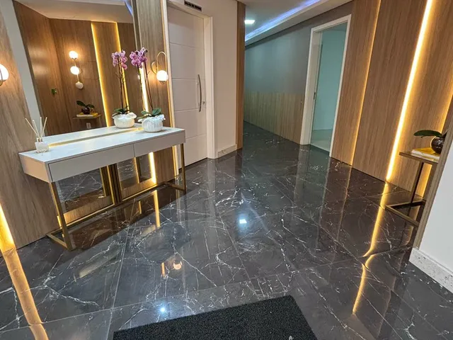 Imagem 3: Apartamento À Venda em Porto Alegre, Jardim Botânico, com 2 Quartos, 79,19M²