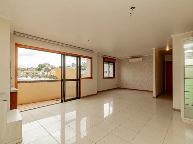 Imagem: O apartamento possui 2 Dormitórios, 1 Suíte, 2 Banheiros,