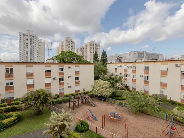 Imagem 1: Apartamento À Venda em Porto Alegre, Passo da Areia, com 2 Quartos, 47,04M²