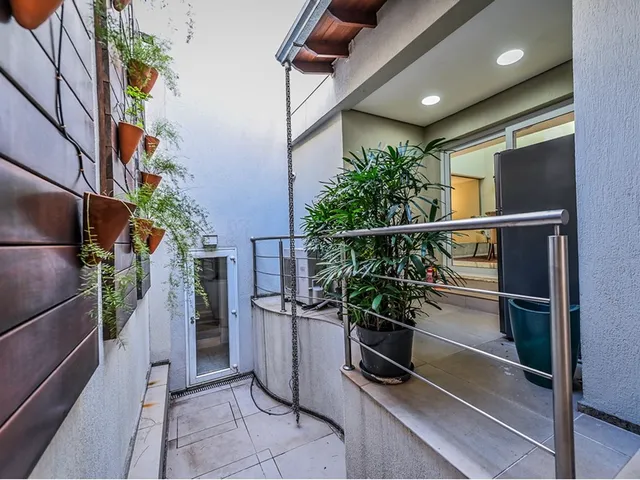 Imagem 13: Casa à venda em Porto Alegre, Menino Deus, com 5 quartos, 714m²