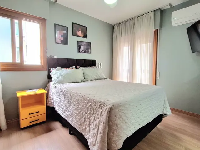 Imagem 13: Apartamento À Venda em Porto Alegre, Rio Branco, com 3 Quartos, 103M²