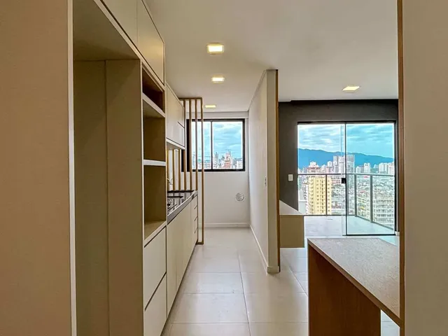 Imagem: O apartamento possui 2 Dormitórios, 2 Suítes, 2