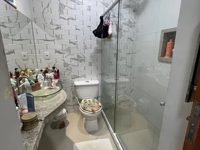 Imagem 6: Casa À Venda no Centro de Lauro de Freitas-Ba: Versatilidade e Conforto em Destaque!