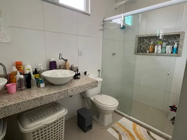Imagem 7: Casa À Venda no Centro de Lauro de Freitas-Ba: Versatilidade e Conforto em Destaque!