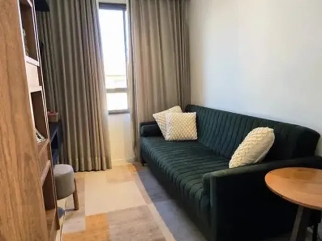 Imagem: O apartamento possui 1 Dormitório, 1 Suíte, 2 Banheiros,