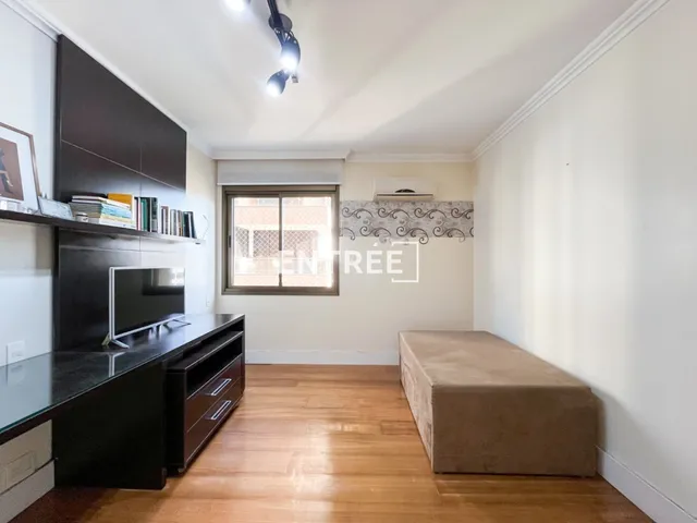 Imagem 2: Apartamento 3 Quartos (Sendo 1 Suíte) e 2 Vagas - Agronômica