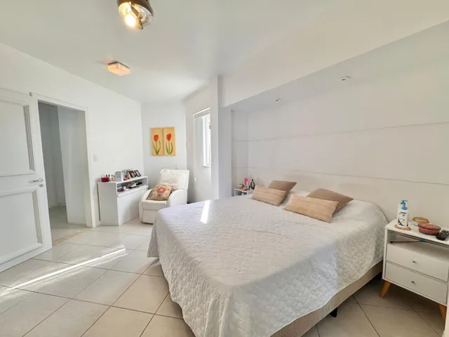 Imagem 3: Villas do Atlantico, Casa Para Venda, 248m2, 04 Quartos Com 04 Suítes, 02