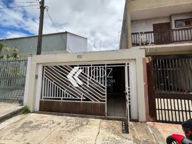 Imagem: A casa possui 2 Dormitórios, 1 Suíte, 1 Banheiro, 2 Vagas