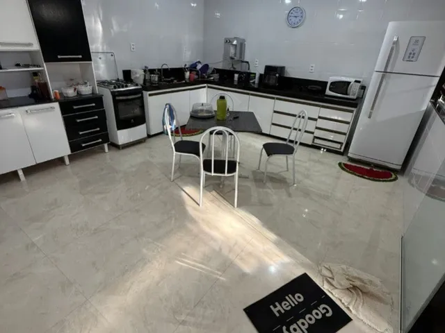 Imagem 10: Casa para Locação Anual no Portal Guarapari-Es: 3 Quartos, Sala Ampla, Cozinha Com