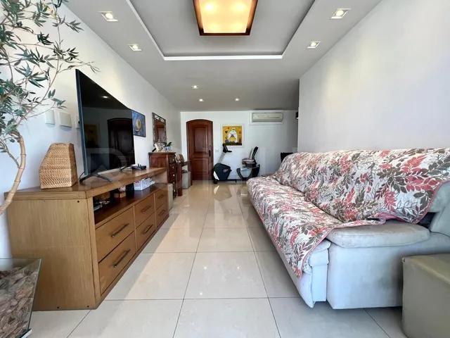 Imagem 2: Apartamento de 3 quartos à venda no Ed. Fernanda, com 130m², em Icaraí, Niterói/RJ