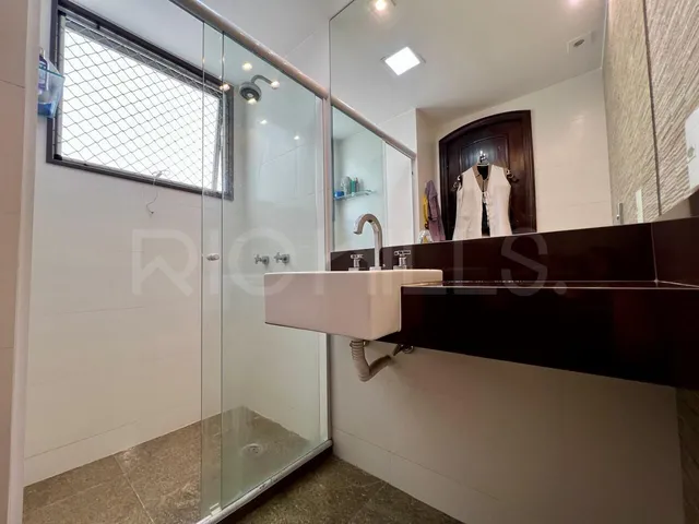 Imagem 1: Apartamento de 3 quartos à venda no Ed. Fernanda, com 130m², em Icaraí, Niterói/RJ