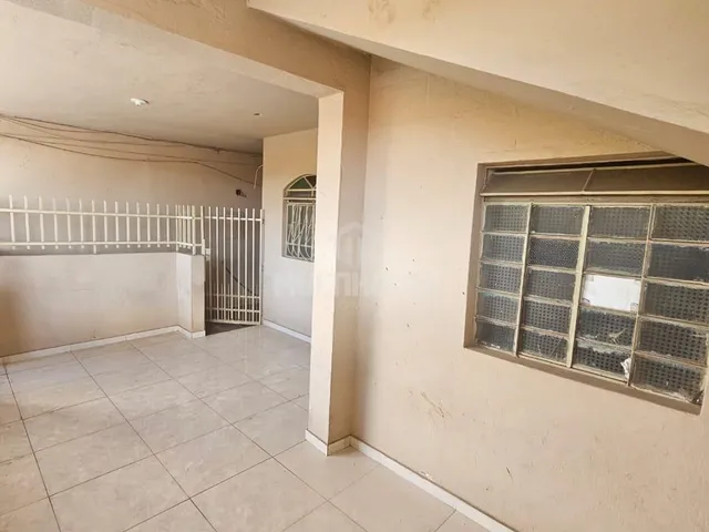 Imagem: Casa com 2 Quartos, Varanda, Sem Vaga de