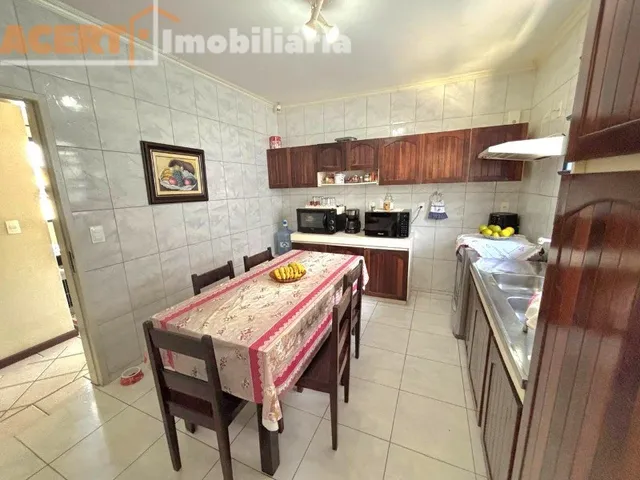 Imagem 4: CASA RESIDENCIAL em FLORIANÓPOLIS - SC, COQUEIROS