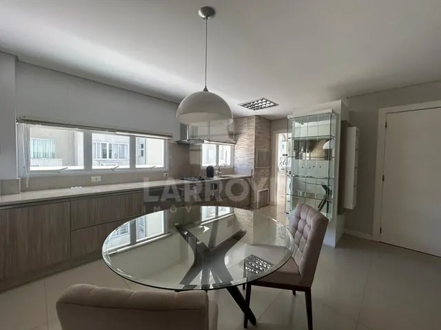 Imagem 6: Apartamento com 4 dormitórios