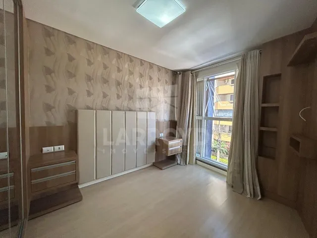 Imagem 4: Apartamento com 4 dormitórios
