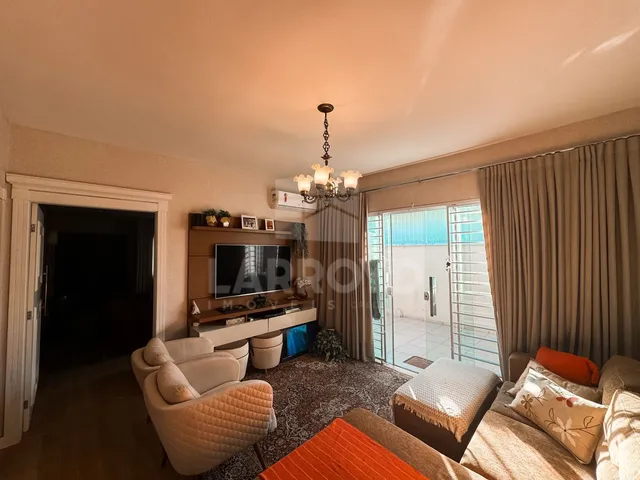 Imagem 4: Casa com 4 dormitórios