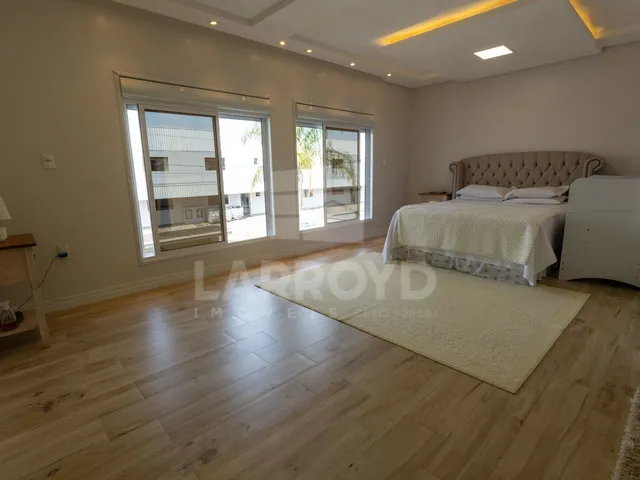 Imagem 6: Casa com 4 dormitórios
