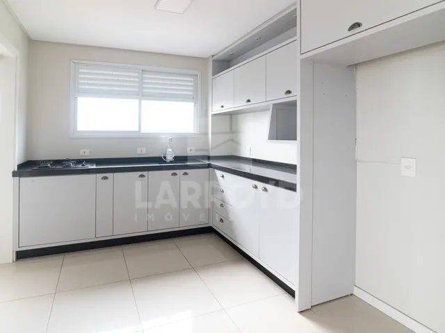 Imagem 5: Apartamento com 4 dormitórios