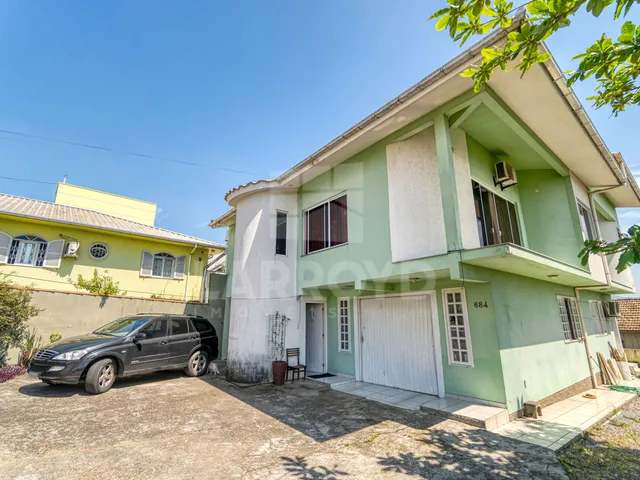 Imagem 3: Casa com 5 dormitórios