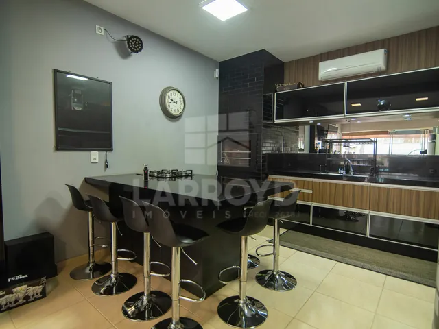 Imagem 8: Casa com 4 dormitórios