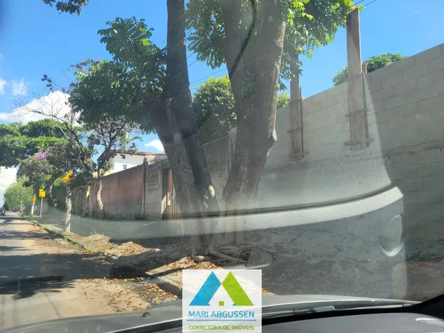 Imagem 11: VENDA DE LOTE NO BRAÚNAS, 360M2 , SEMI PLANO, EXCELENTE LOCALIZAÇÃO, RESIDENCIAL