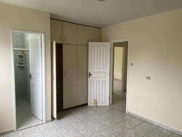 Imagem 2: Casa para venda, com 8 quartos, 360m²