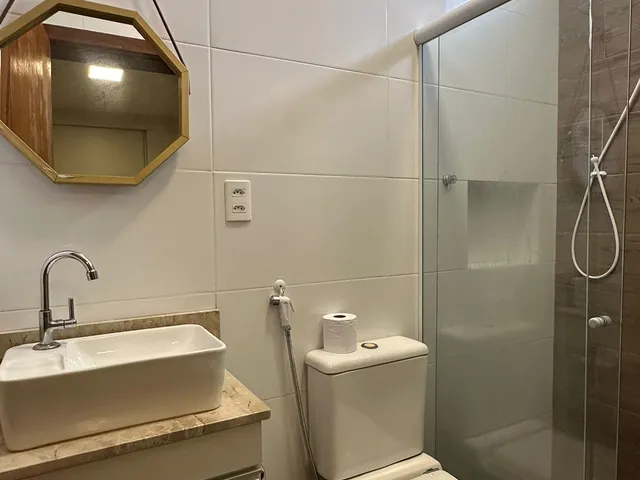 Imagem 6: Vendo Belo Apartamento 3 Quartos (2 Suítes) em Ondina, Predio de Escada