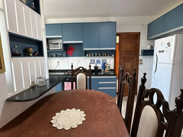 Imagem 4: Vendo Belo Apartamento 3 Quartos (2 Suítes) em Ondina, Predio de Escada