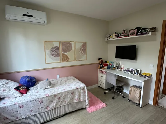Imagem 15: Vendo Apartamento com 4 Quartos em Pituaçu