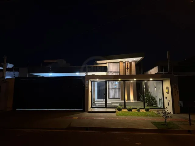 Imagem: A casa possui 3 Dormitórios, 1 Suíte, 3 Banheiros, 2