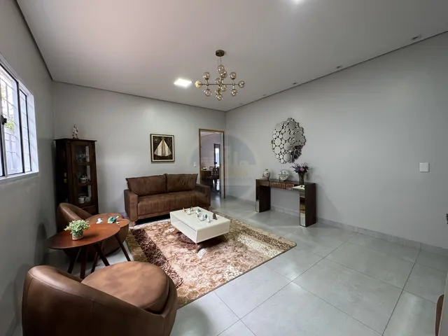 Imagem 13: Casa à venda, com 4 dormitórios, sendo 1 suíte e 2 banheiros